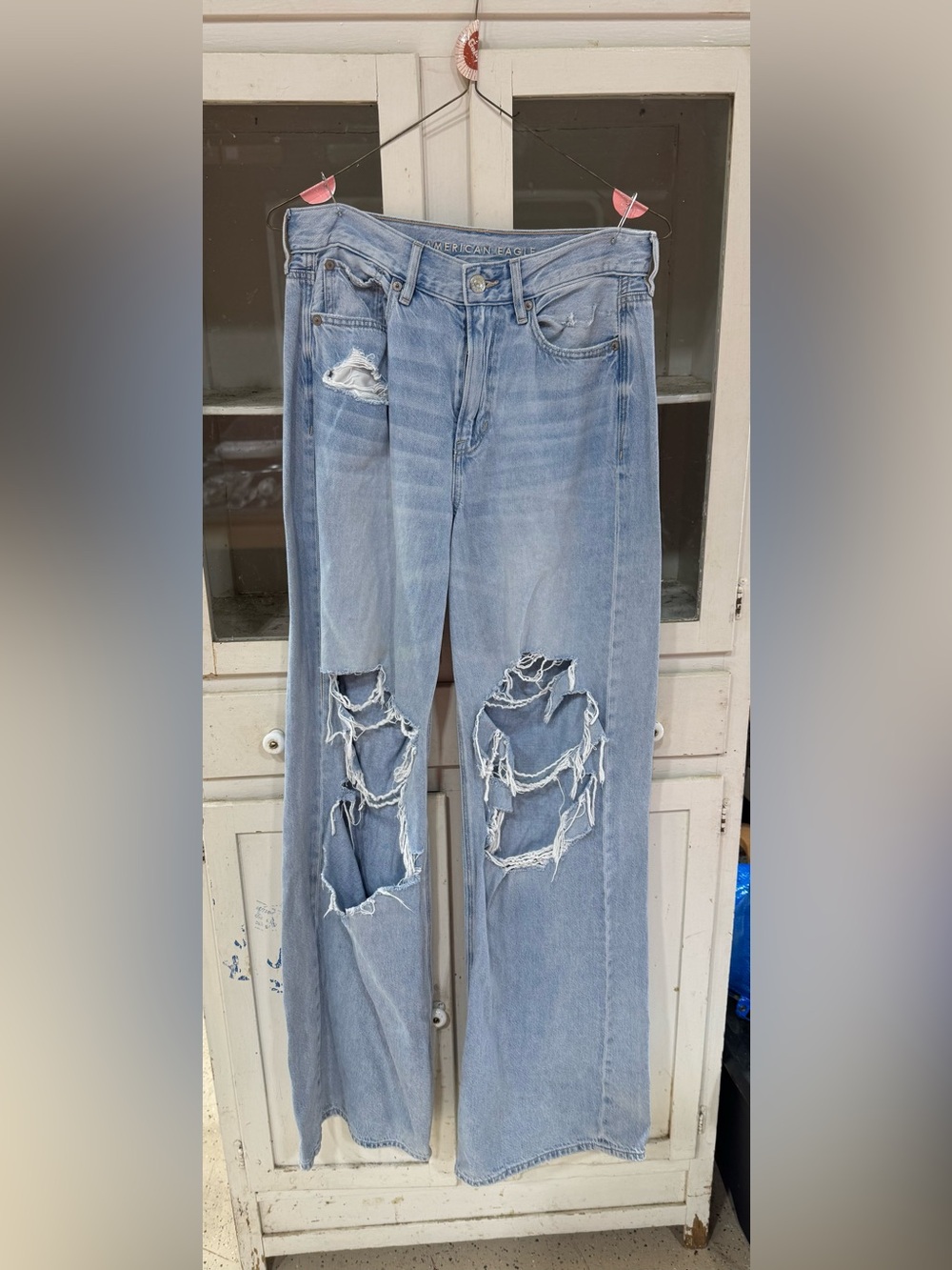 American Eagle Jeans Light Blue Distressed Women’s Jeans